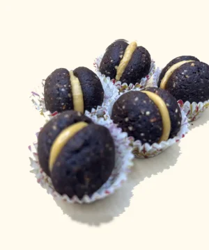 Baci di Dama al caramello salato